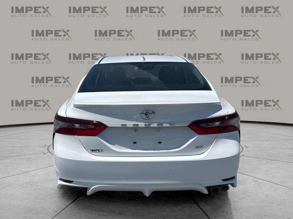 Used 2023 Toyota Camry SE FWD image 4