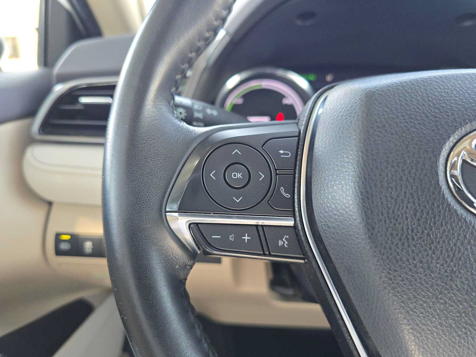 Used 2020 Toyota Camry XLE w/ Driver Assist Package FWD image 30