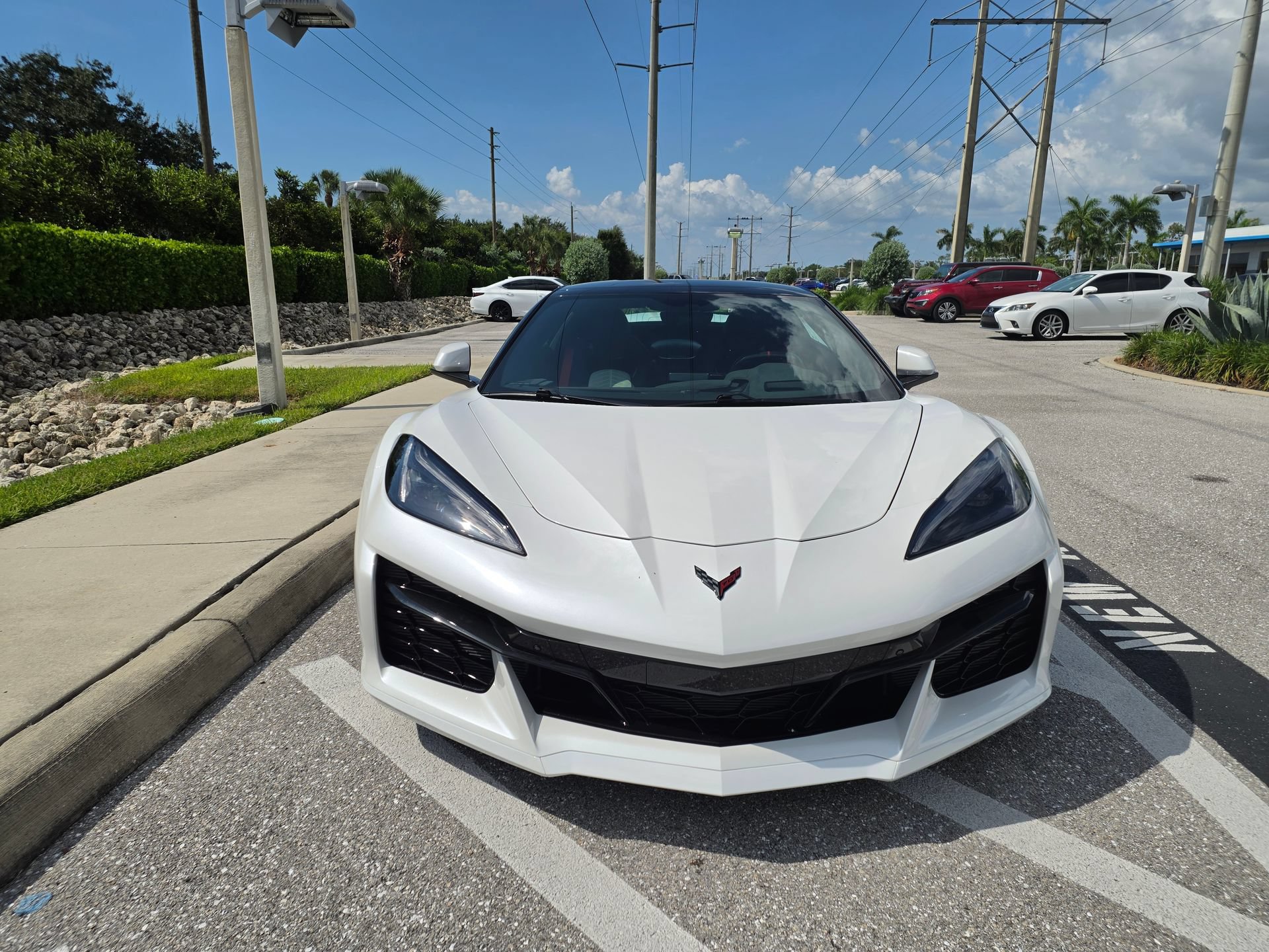 Used 2023 Chevrolet Corvette Z06 RWD image 2