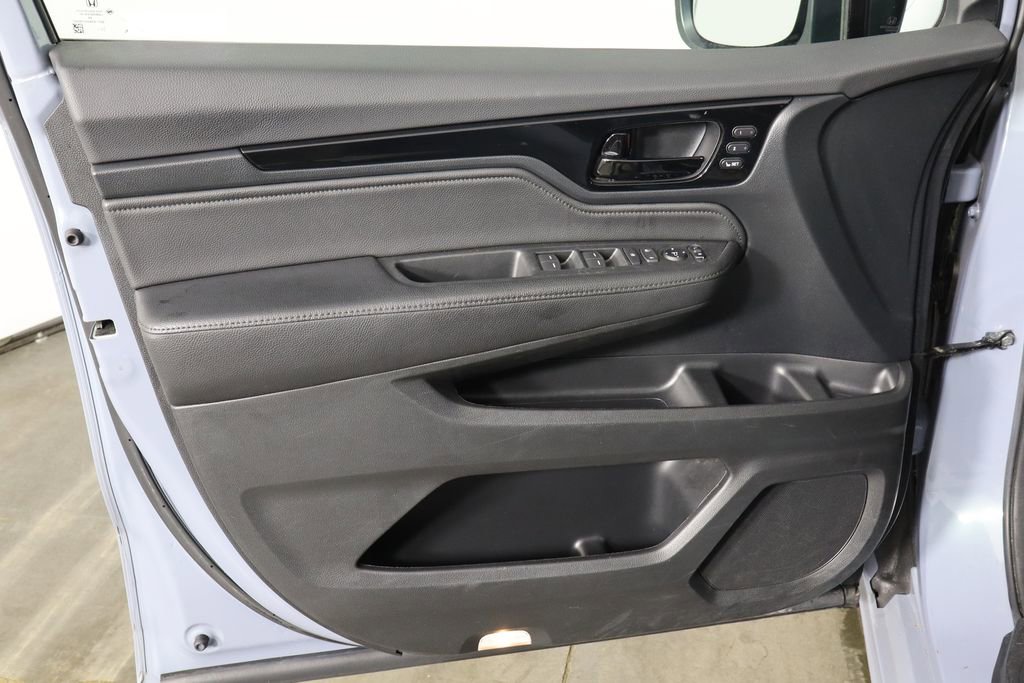 Used 2023 Honda Odyssey Touring image 19
