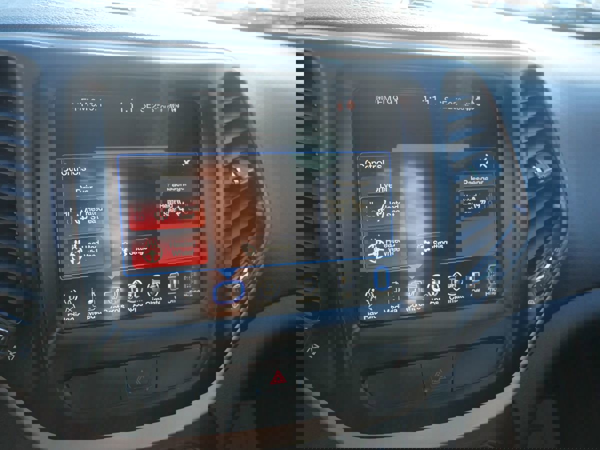 Used 2017 Jeep Cherokee Latitude w/ True North Edition image 13