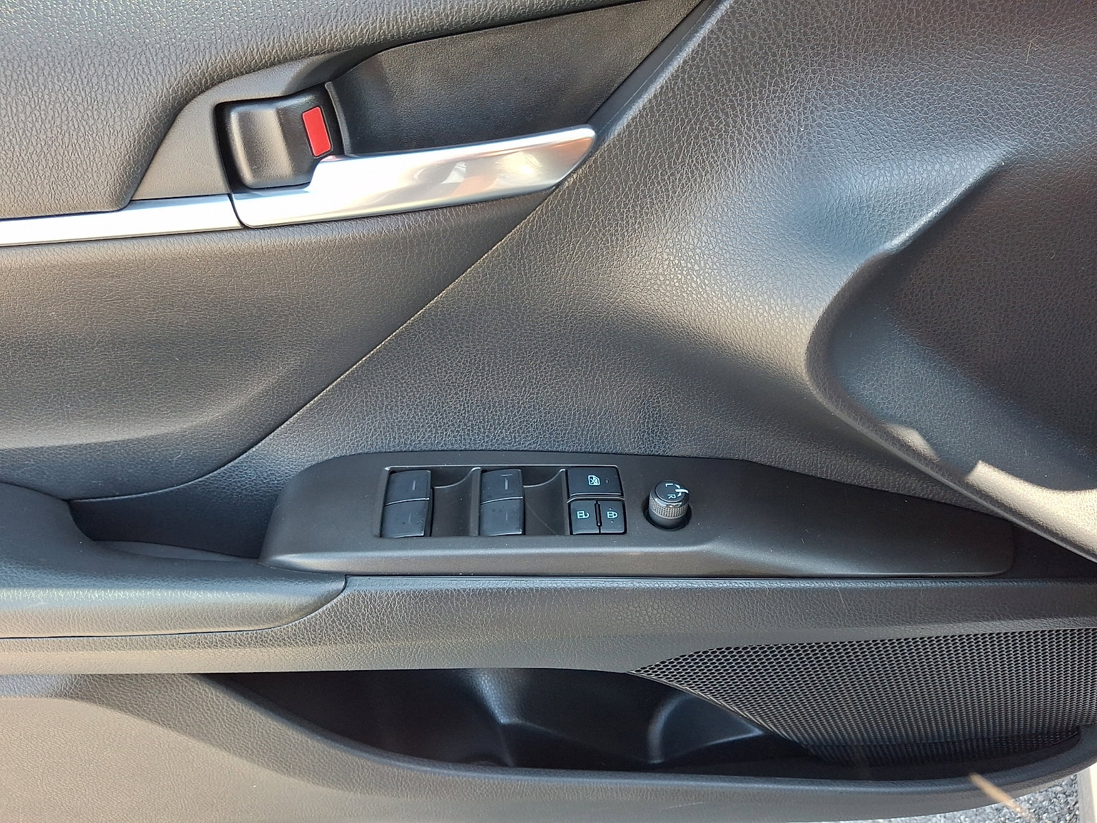 Used 2022 Toyota Camry SE AWD/4WD image 12