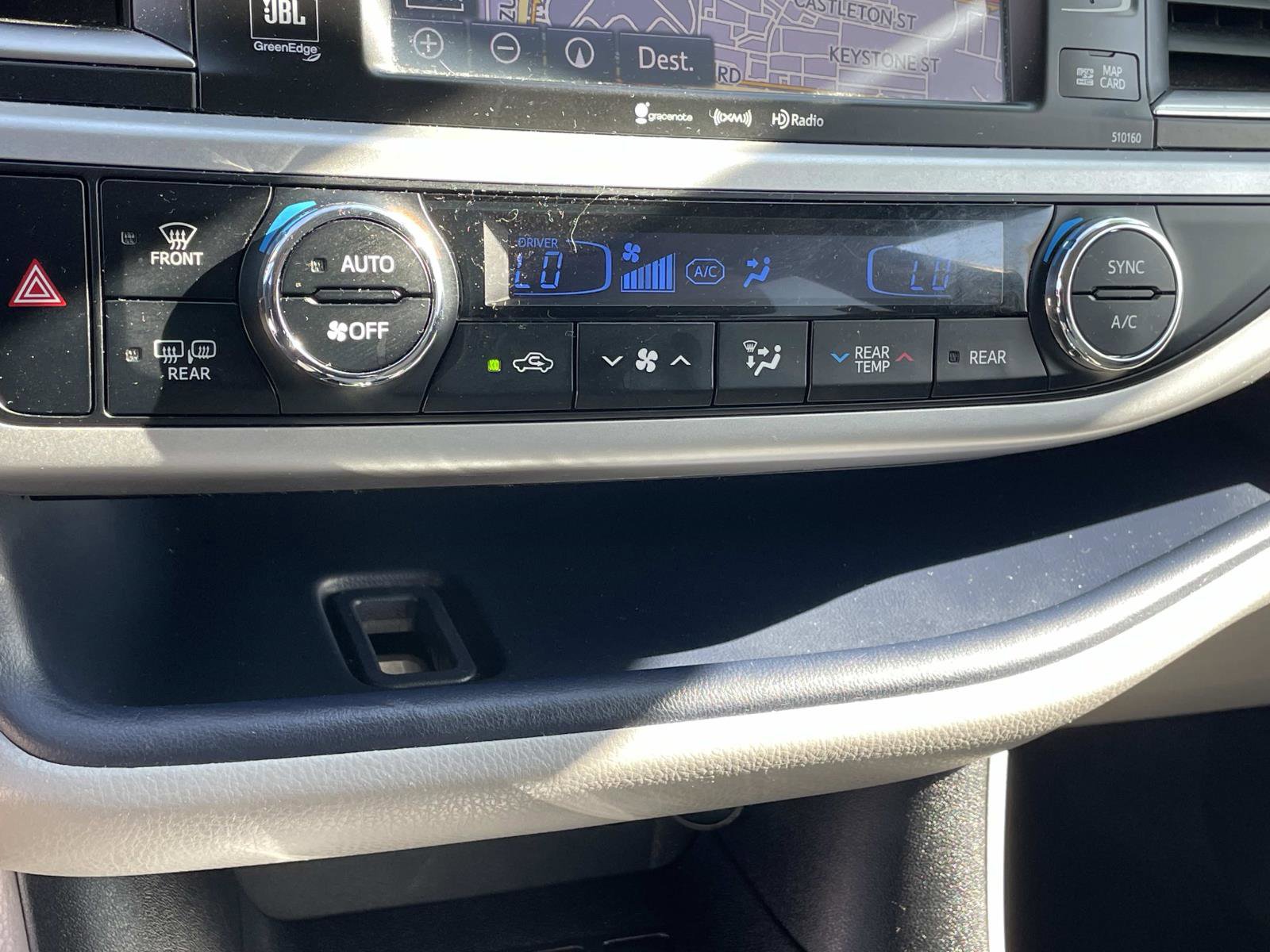 Used 2016 Toyota Highlander Limited image 11