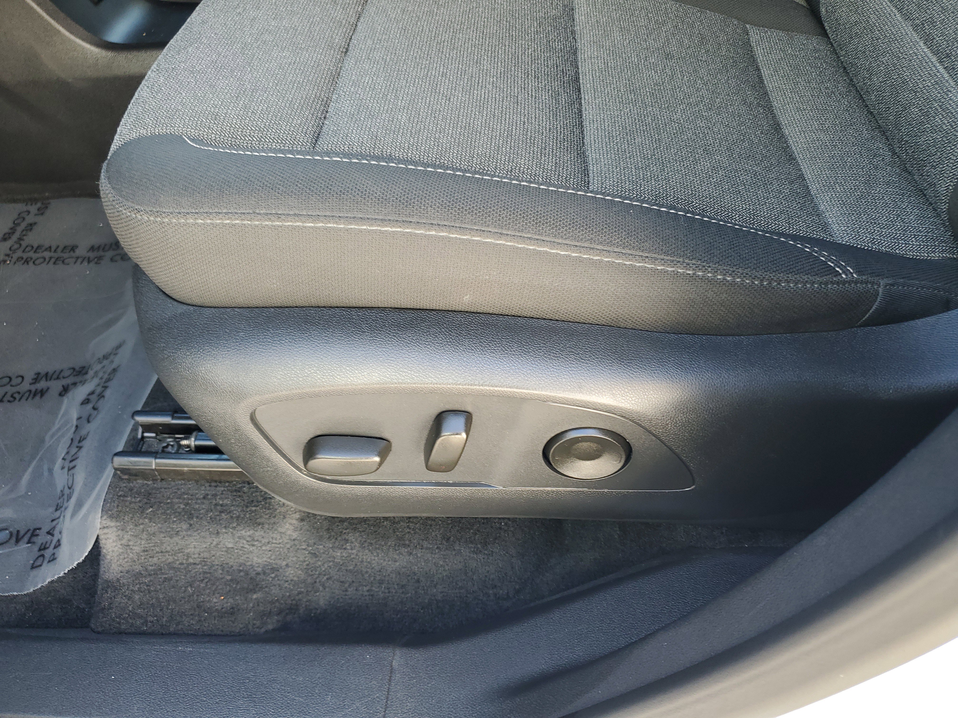 Used 2025 GMC Acadia Elevation image 22