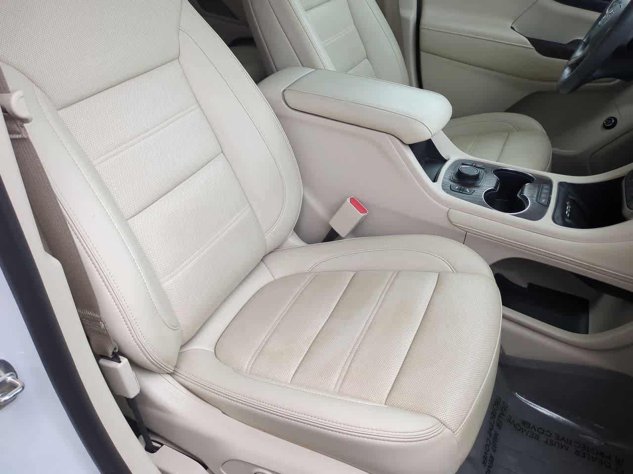 Used 2022 GMC Acadia Denali w/ Denali Technology Package FWD image 22