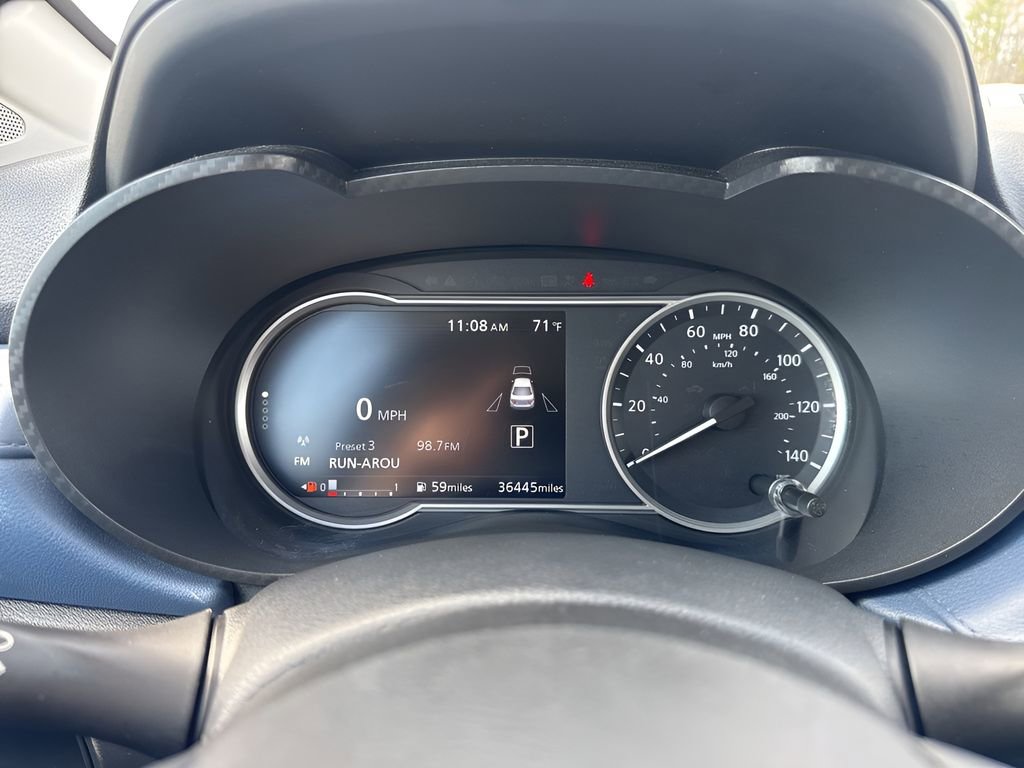 Used 2025 Nissan Versa SV image 20