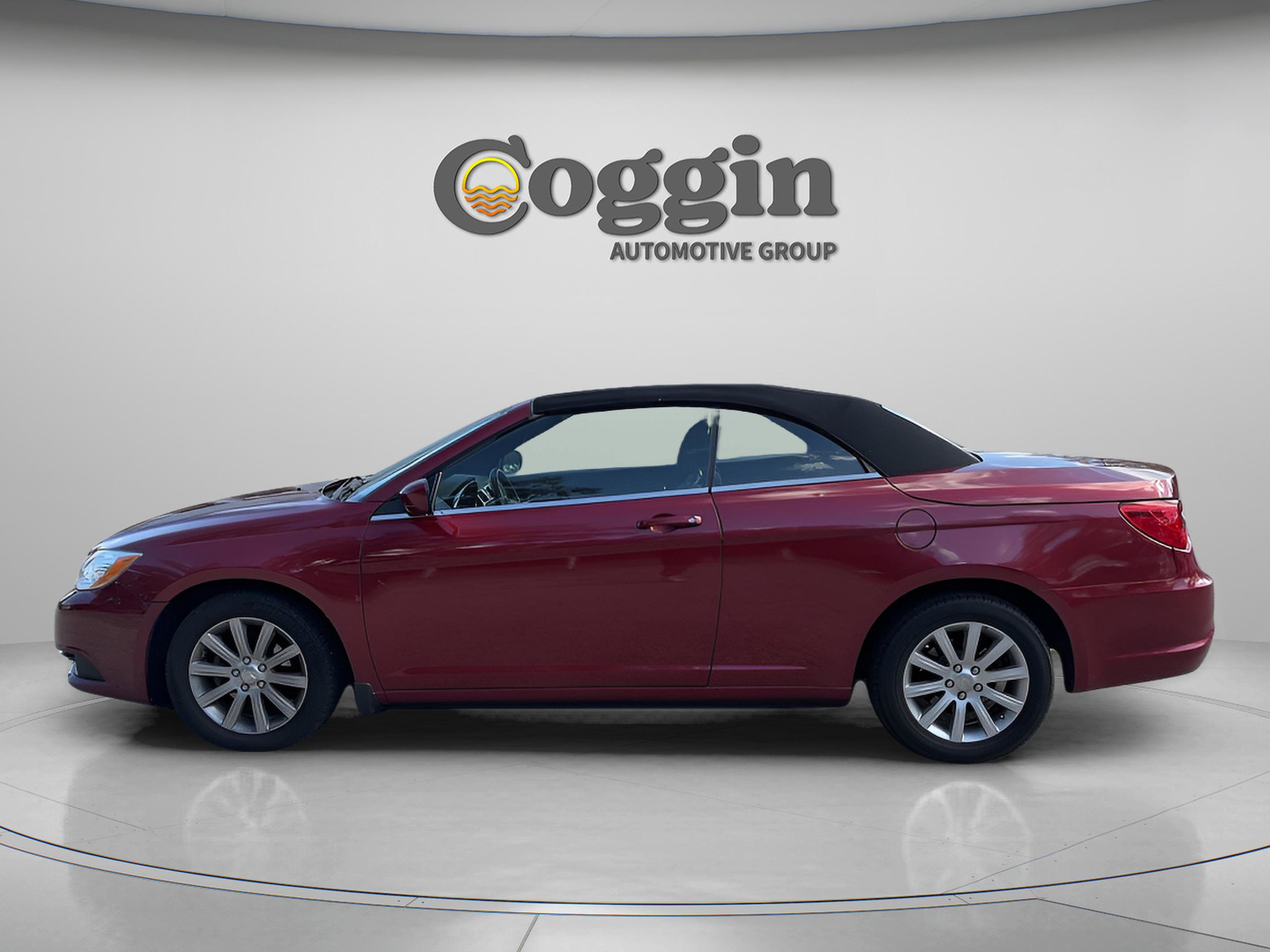 Used 2012 Chrysler 200 Touring image 3