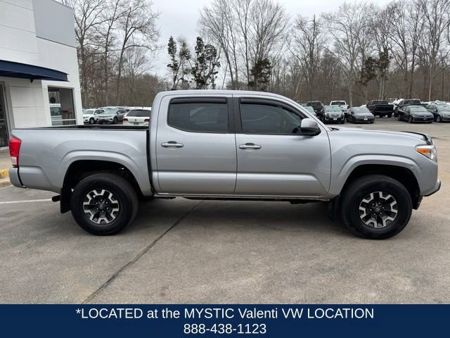 Used 2016 Toyota Tacoma SR w/ Towing Package image 4
