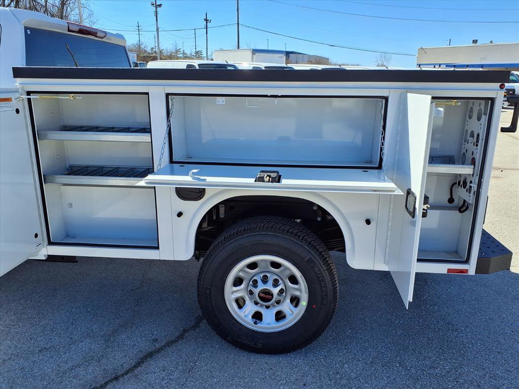 New 2026 GMC Sierra 3500 Pro w/ Convenience Package image 4