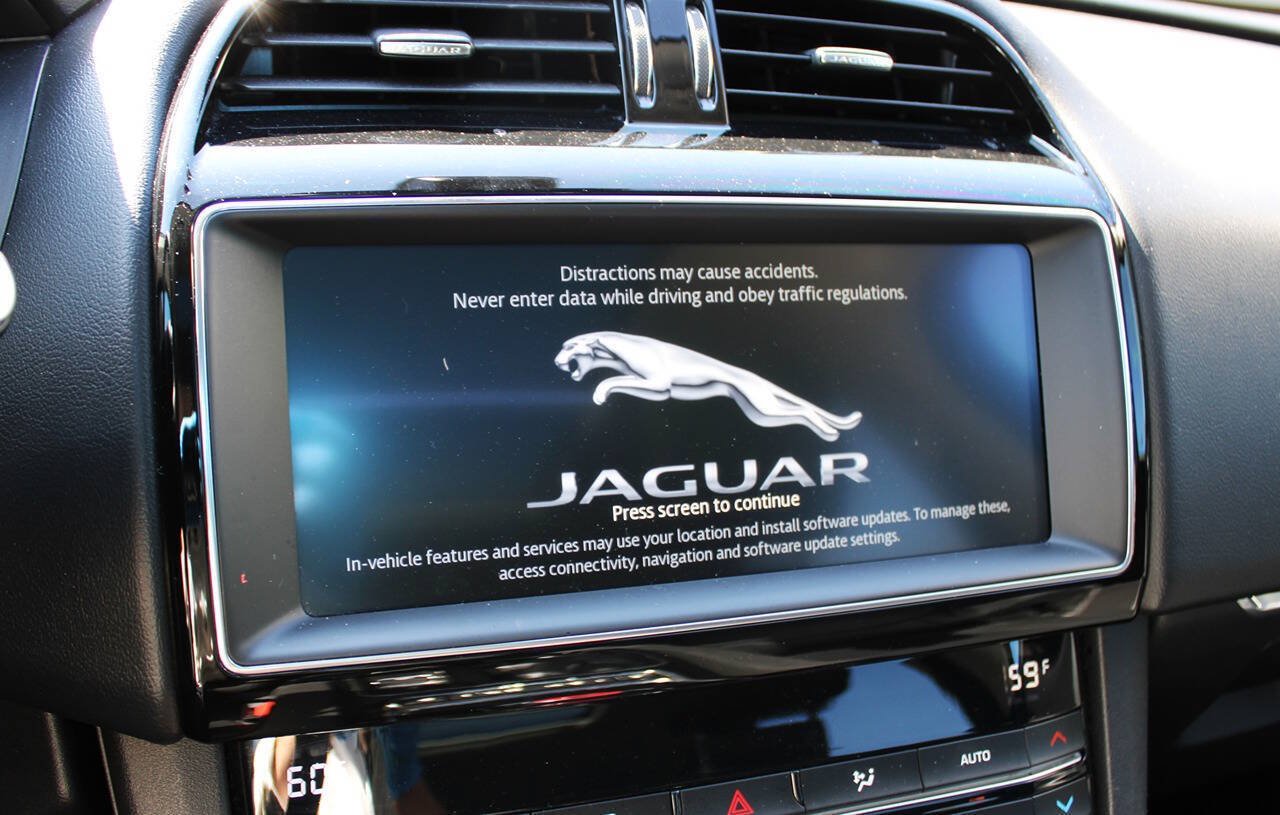 Used 2019 Jaguar F-PACE Premium AWD/4WD image 23