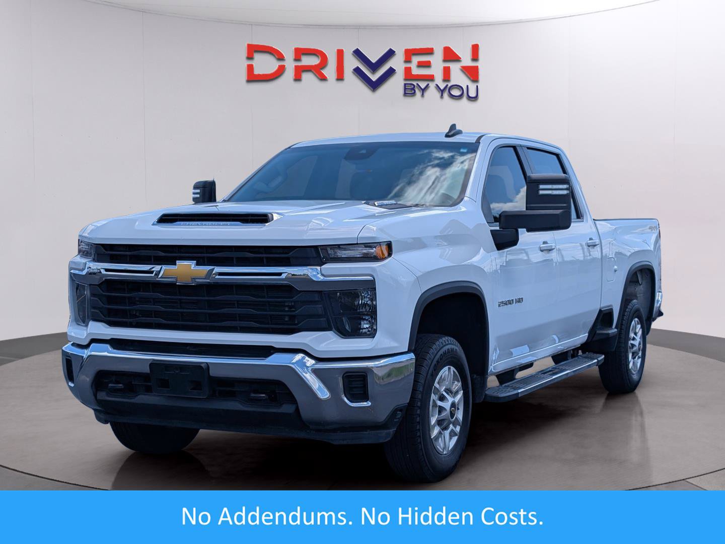 Used 2024 Chevrolet Silverado 2500 LT AWD/4WD image 1