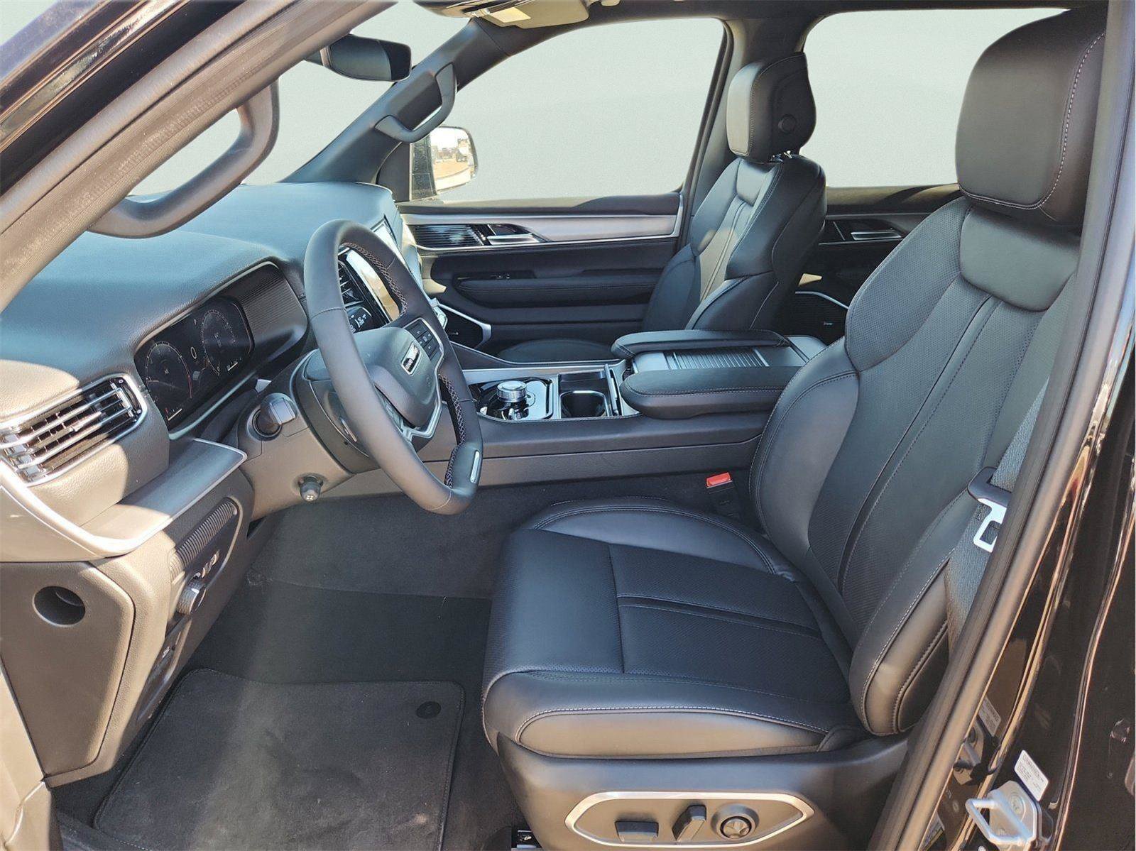 New 2026 Jeep Grand Wagoneer Limited w/ Premium Group II AWD/4WD image 9