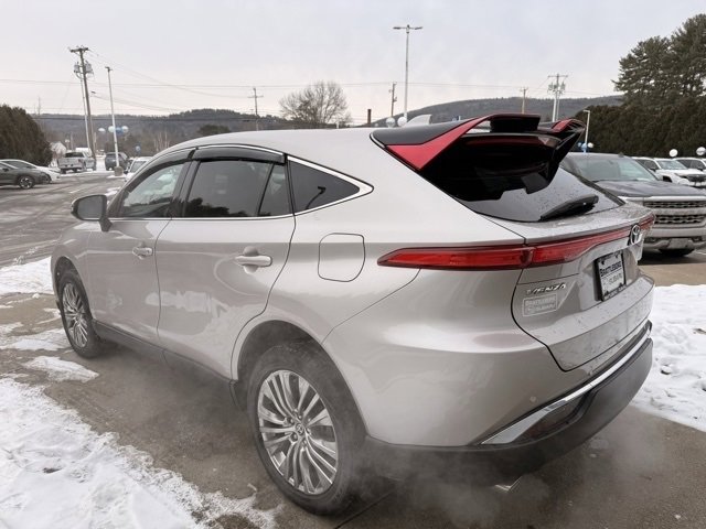 Used 2023 Toyota Venza Limited image 8
