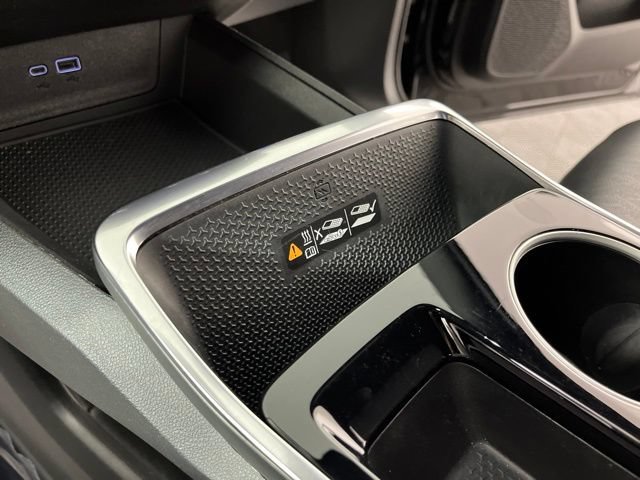 Used 2025 Chevrolet Equinox LT w/ Convenience Package II FWD image 30