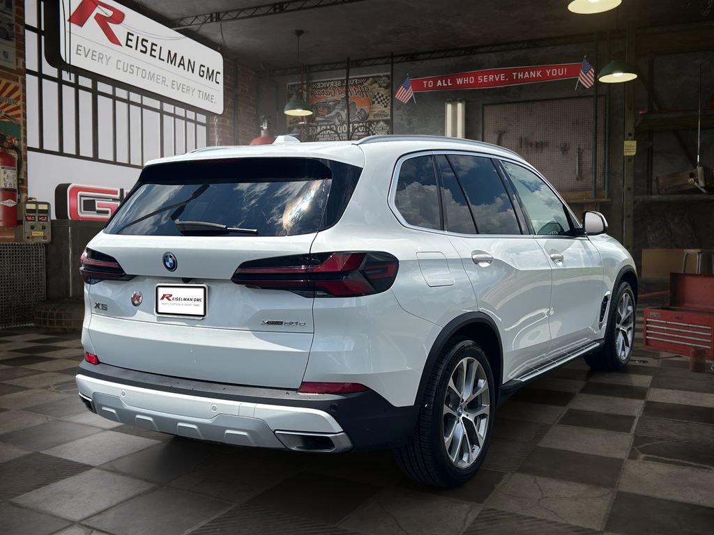 Used 2025 BMW X5 xDrive50e AWD/4WD image 7