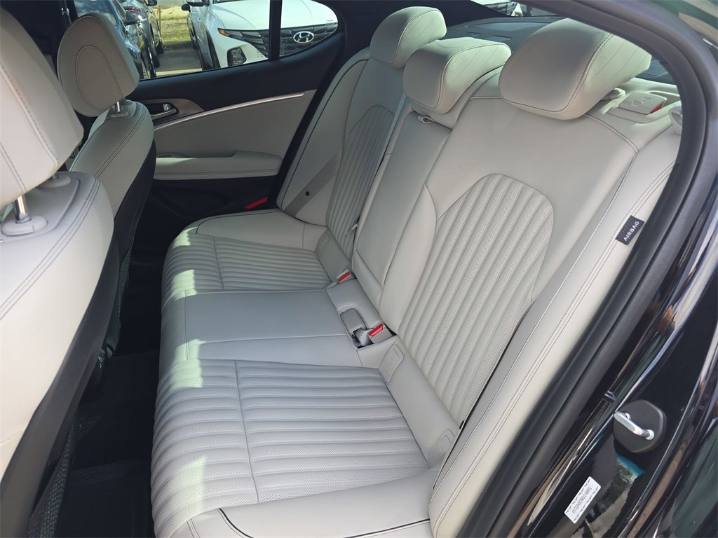 Used 2024 Genesis G70 2.5T w/ Sport Prestige Package image 13