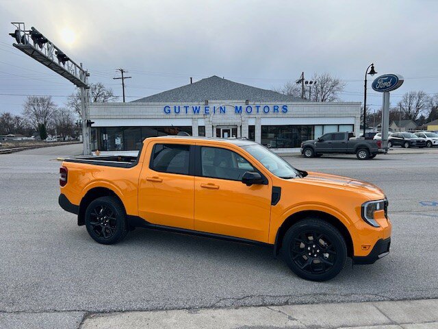 New 2026 Ford Maverick Lariat w/ Black Appearance Package AWD/4WD image 1
