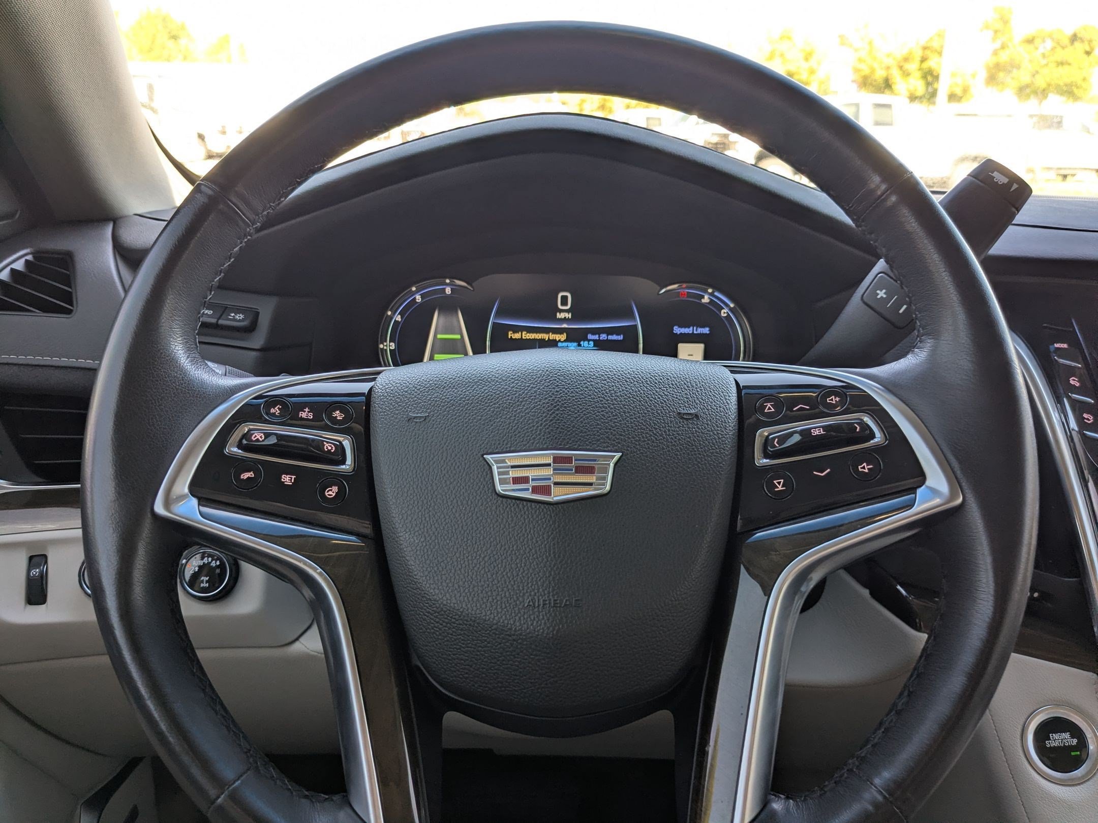 Used 2020 Cadillac Escalade ESV Luxury AWD/4WD image 17