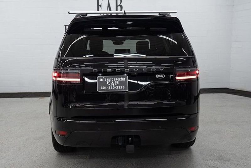 Used 2023 Land Rover Discovery S R-Dynamic image 4