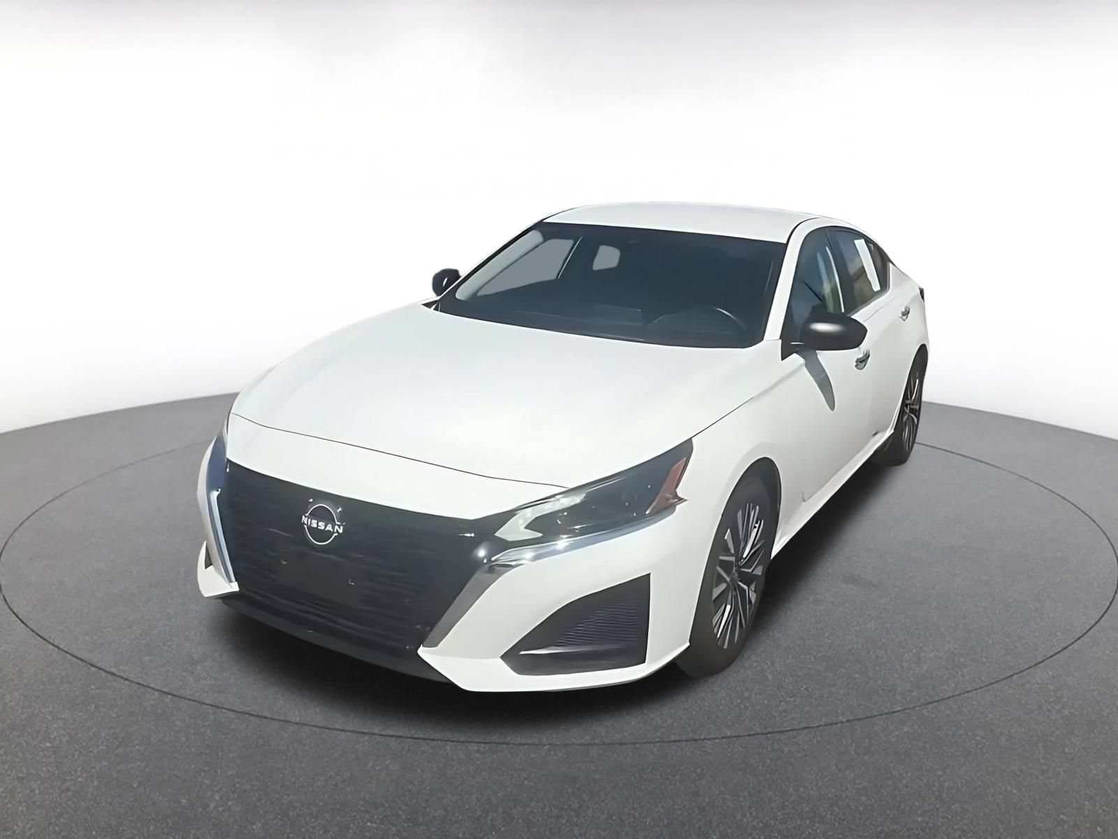 Used 2025 Nissan Altima 2.5 SV FWD image 7