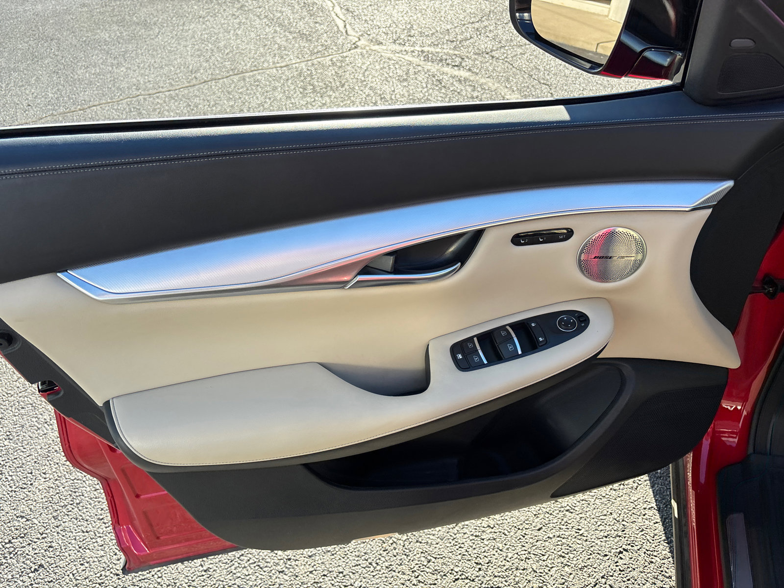 Used 2021 INFINITI QX50 Sensory w/ Accent Package image 11