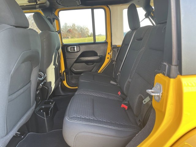 Used 2021 Jeep Wrangler Unlimited Sahara image 9
