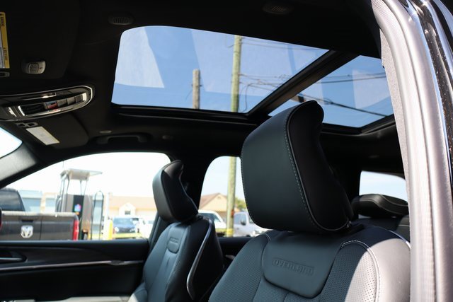 New 2025 Jeep Grand Cherokee Overland w/ Adv Protech Group III image 28