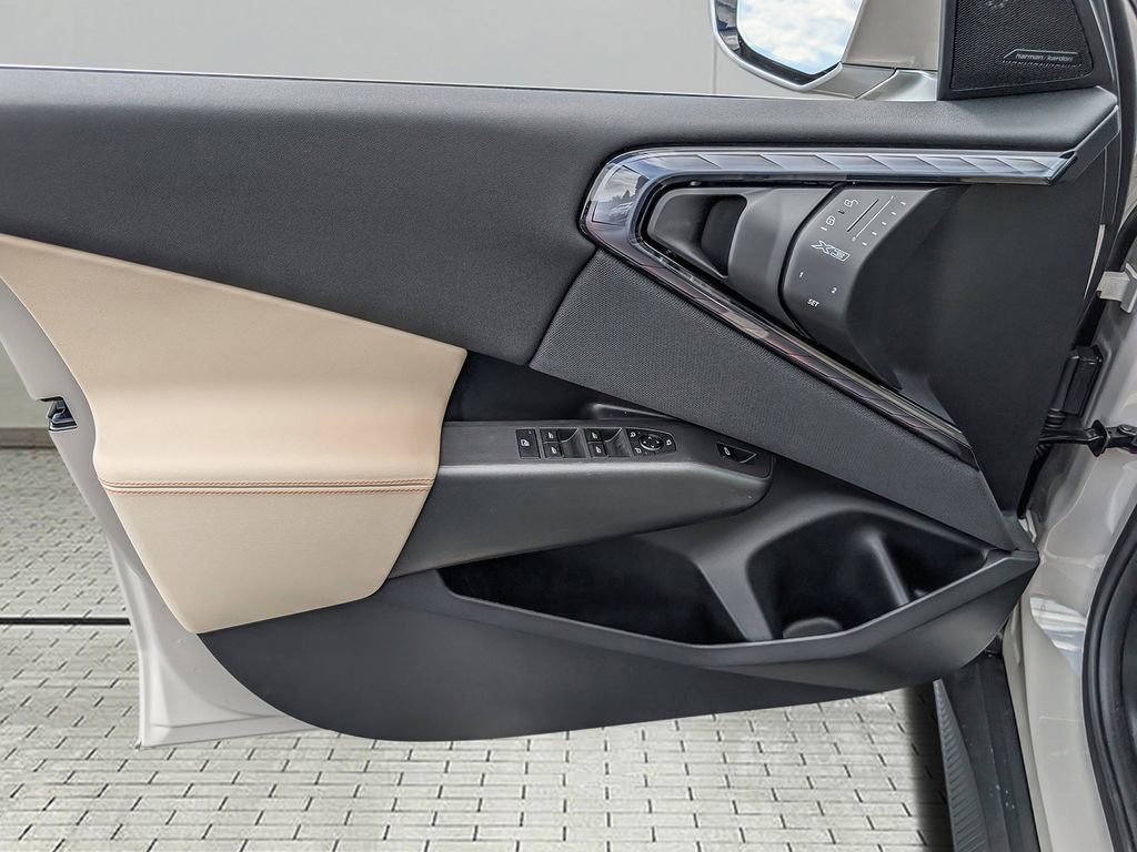 New 2025 BMW X3 xDrive30i w/ Premium Package image 14