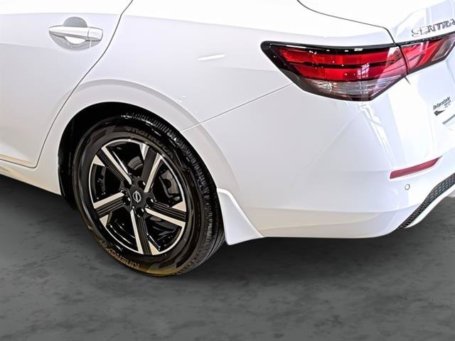 Used 2024 Nissan Sentra SV FWD image 11