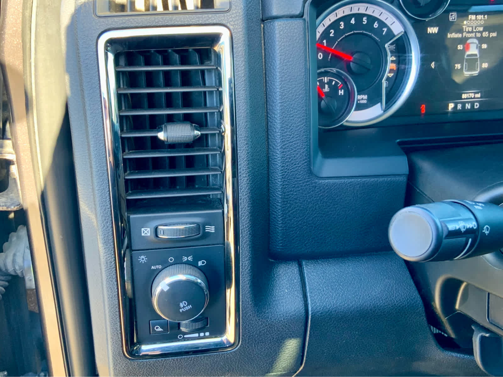 Used 2018 RAM 2500 Laramie w/ Sport Appearance Group image 43