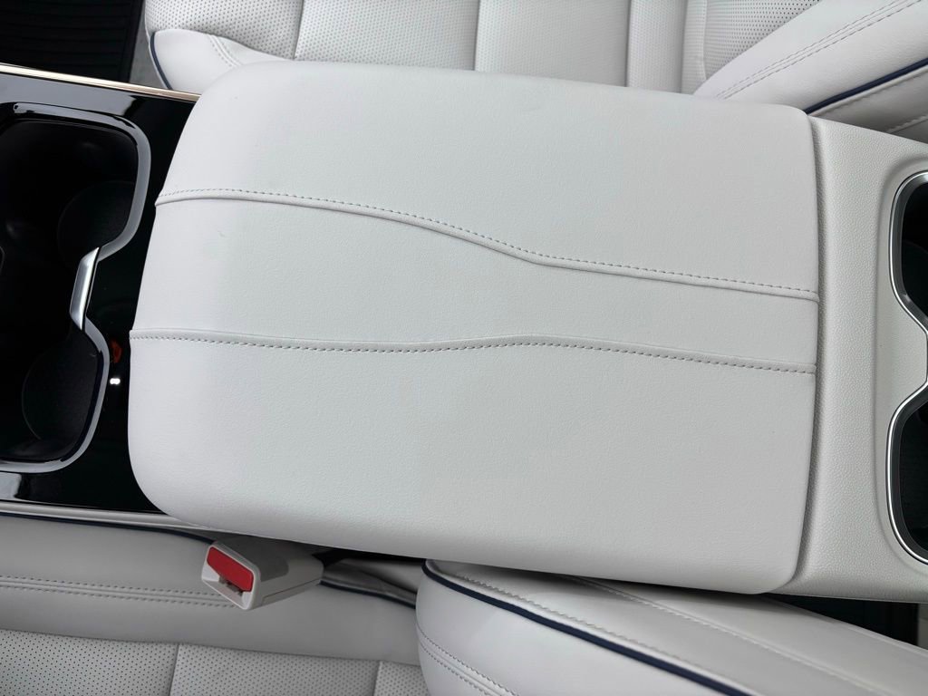 New 2026 Buick Enclave Avenir image 32