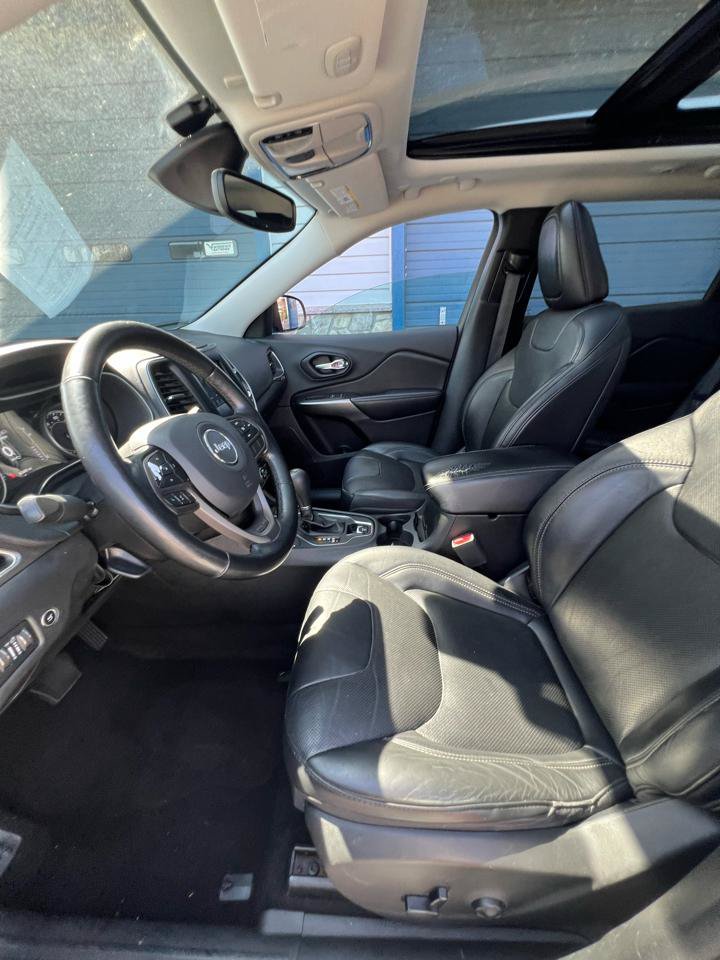 Used 2020 Jeep Cherokee Latitude Lux w/ Comfort/Convenience Group AWD/4WD image 20