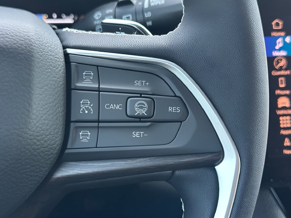 New 2026 Jeep Grand Cherokee Altitude AWD/4WD image 16