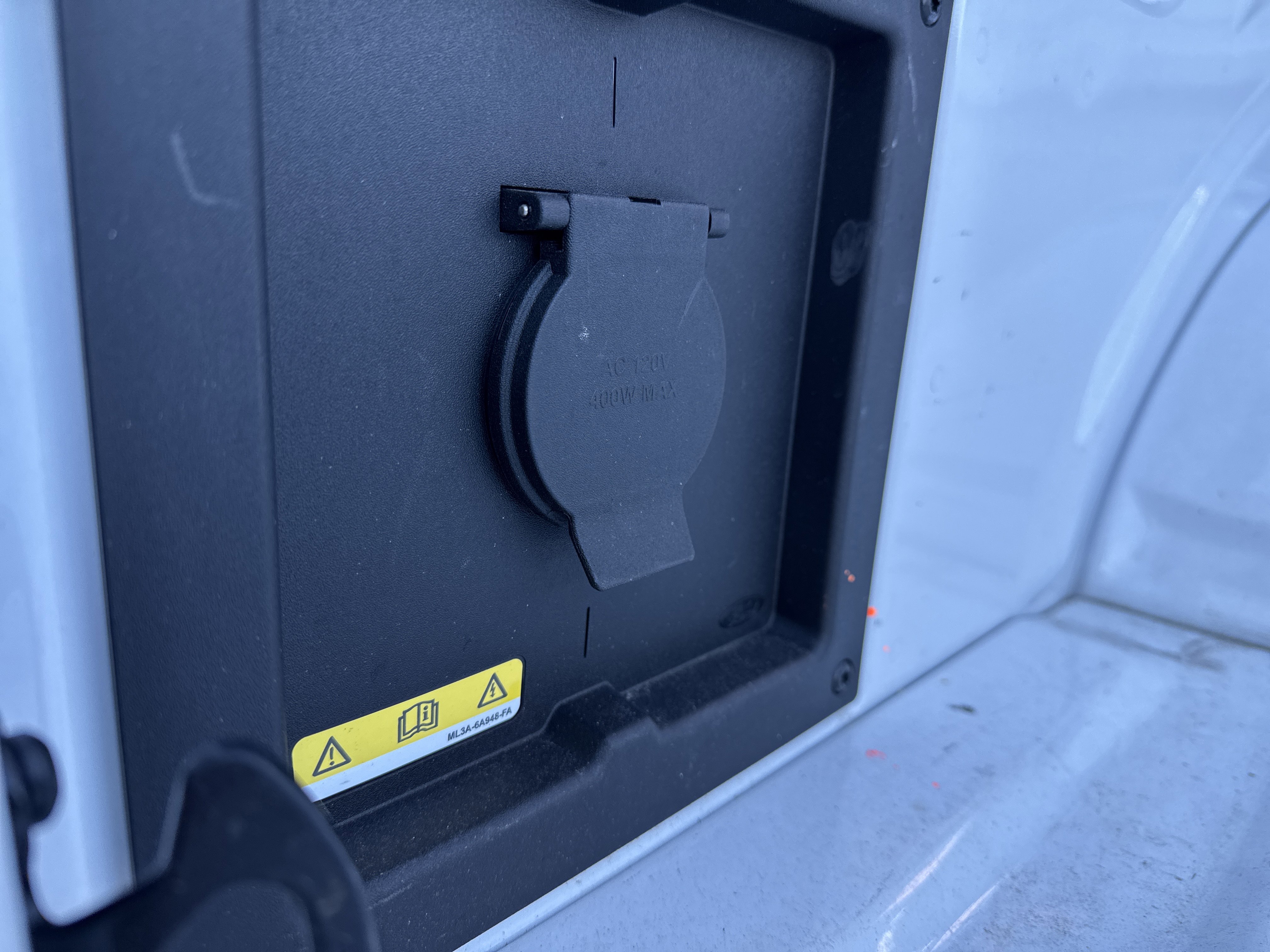 Certified 2023 Ford F150 Lariat image 31