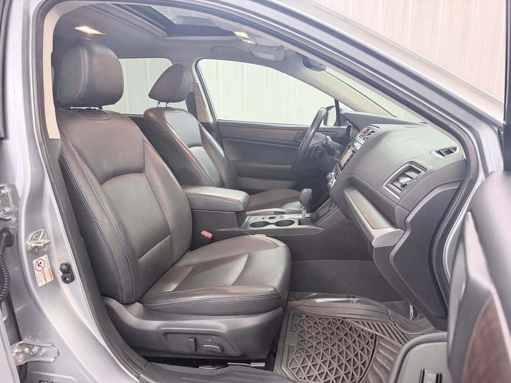 Used 2015 Subaru Outback 2.5i Limited AWD/4WD image 40