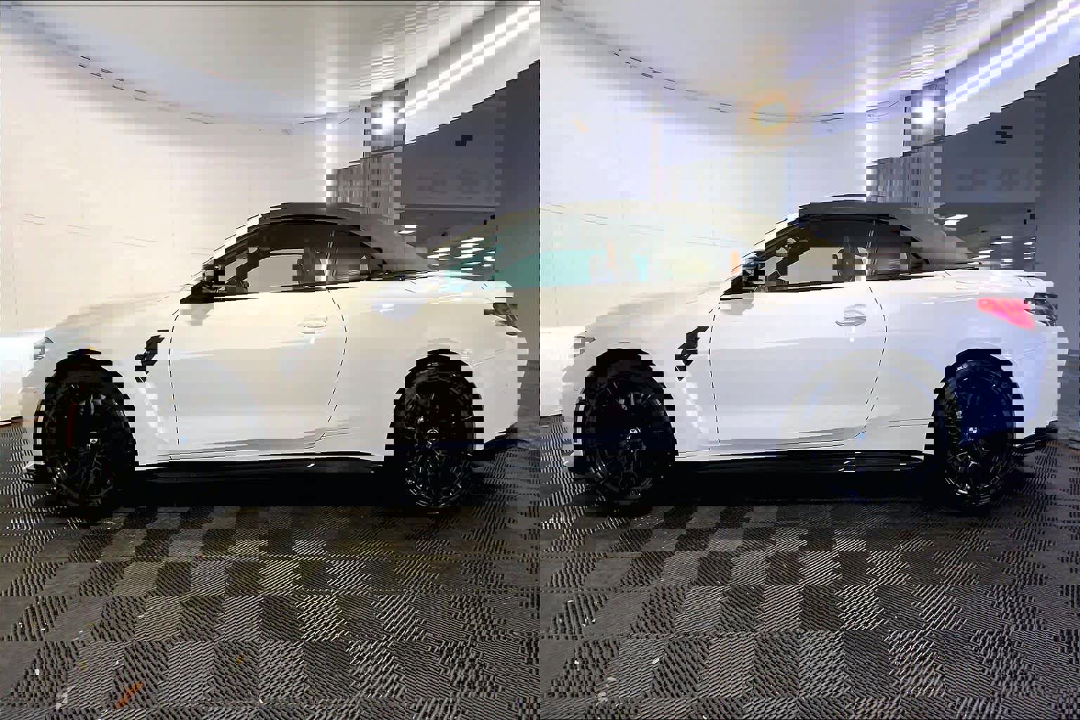 Used 2025 BMW M4 xDrive Competition w/ Executive Package image 2