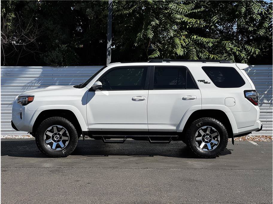 Used 2019 Toyota 4Runner TRD Off-Road Premium AWD/4WD image 13