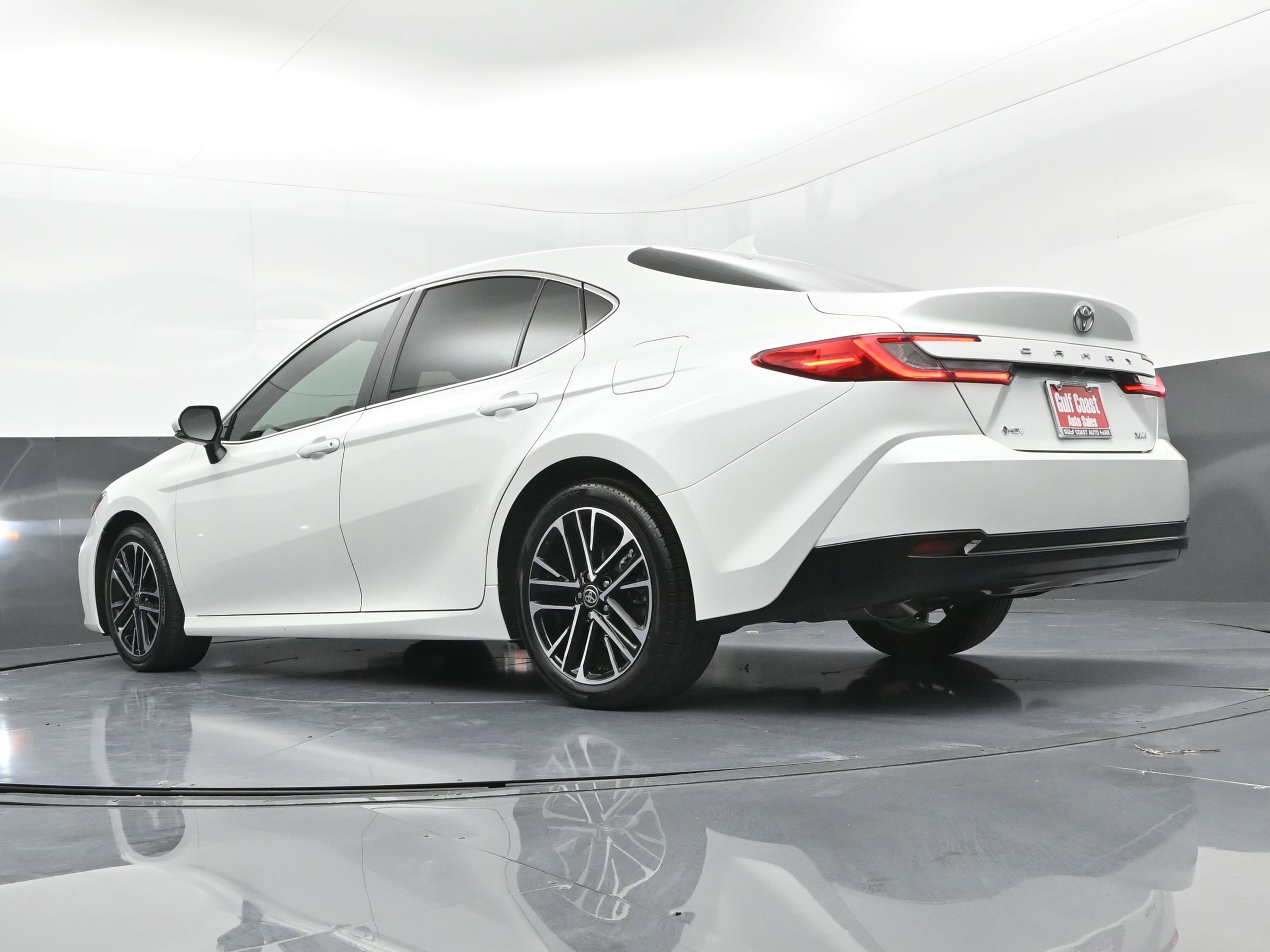 Certified 2025 Toyota Camry XLE image 33