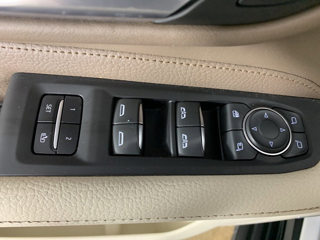 Used 2022 GMC Yukon XL Denali image 15