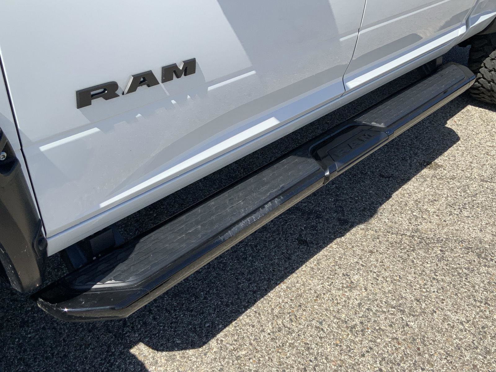 Used 2024 RAM 2500 Laramie w/ Night Edition AWD/4WD image 15