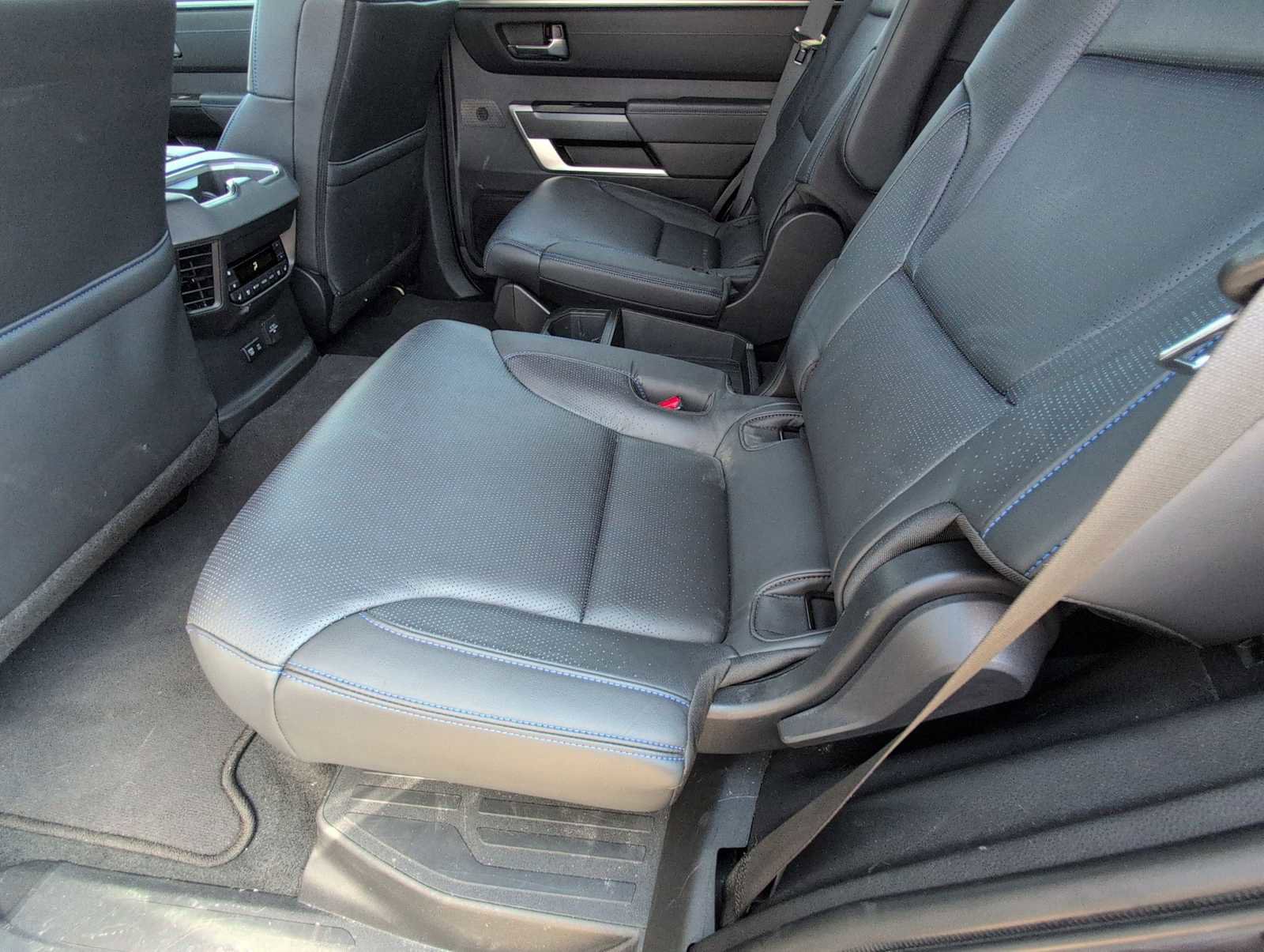 Used 2023 Toyota Sequoia Platinum image 19