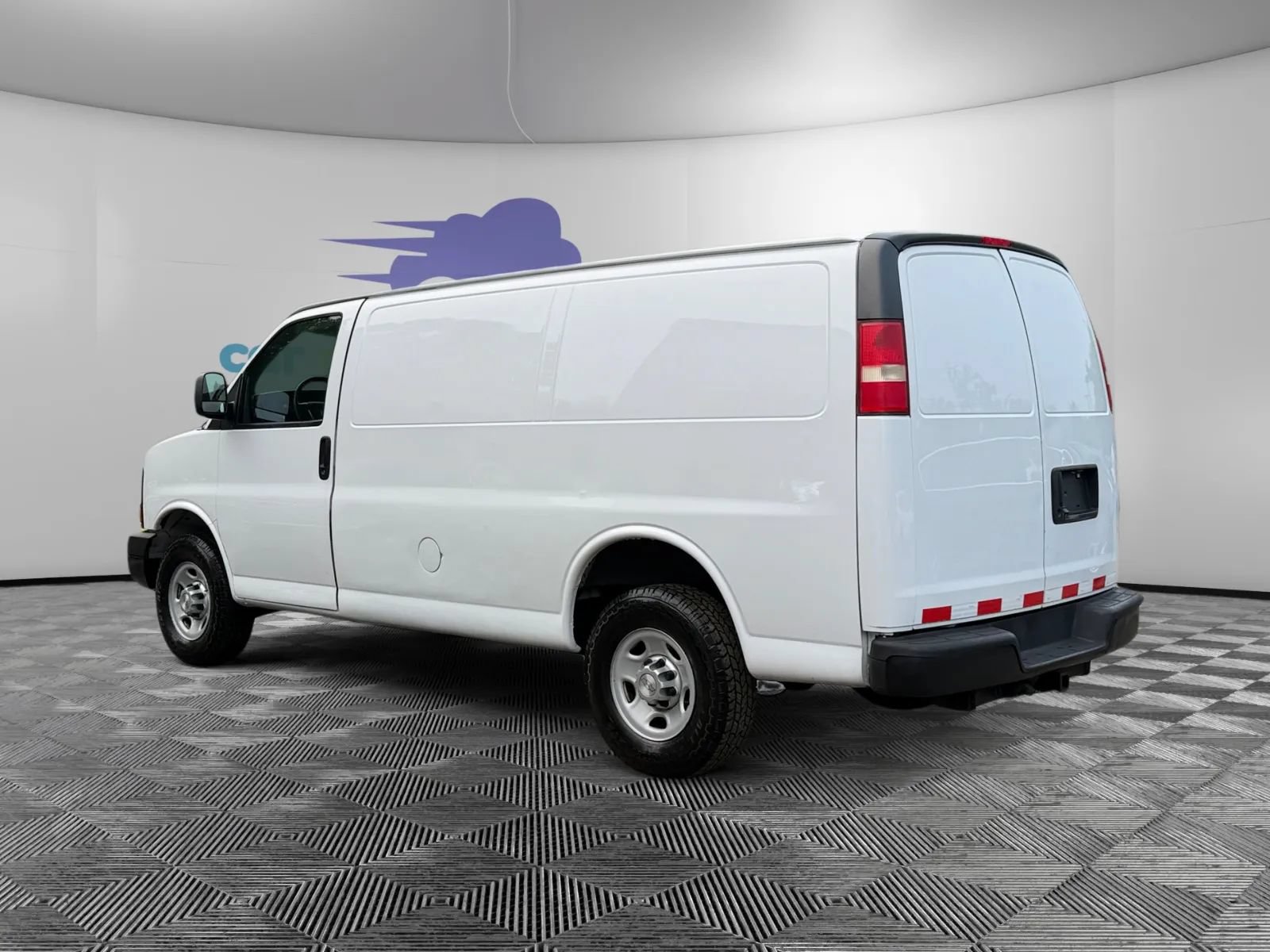 Used 2015 Chevrolet Express 2500 RWD image 3