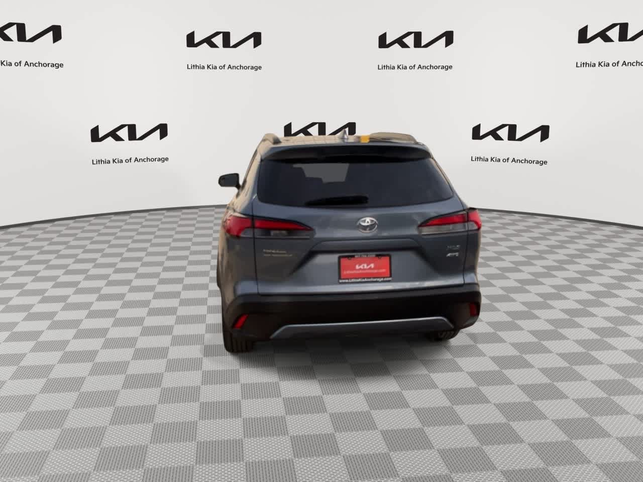 Used 2023 Toyota Corolla Cross XLE AWD/4WD image 7
