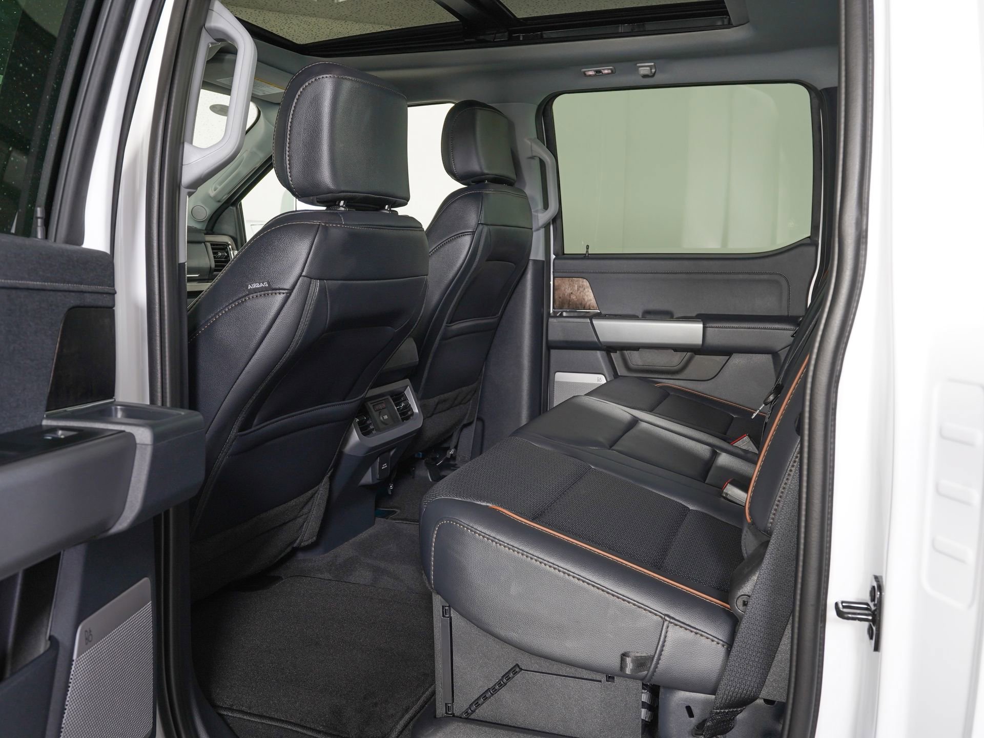 Used 2026 Ford F450 Lariat image 12