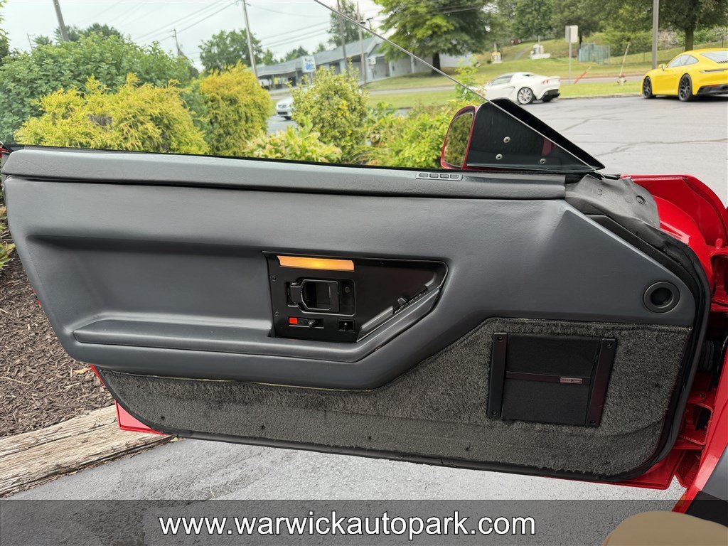 Used 1987 Chevrolet Corvette Coupe RWD image 17
