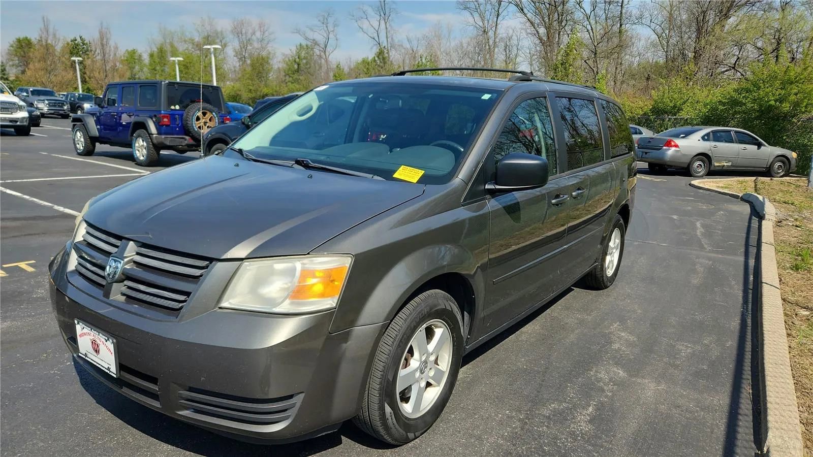 Used 2010 Dodge Grand Caravan Hero w/ Popular Equipment Group image 4