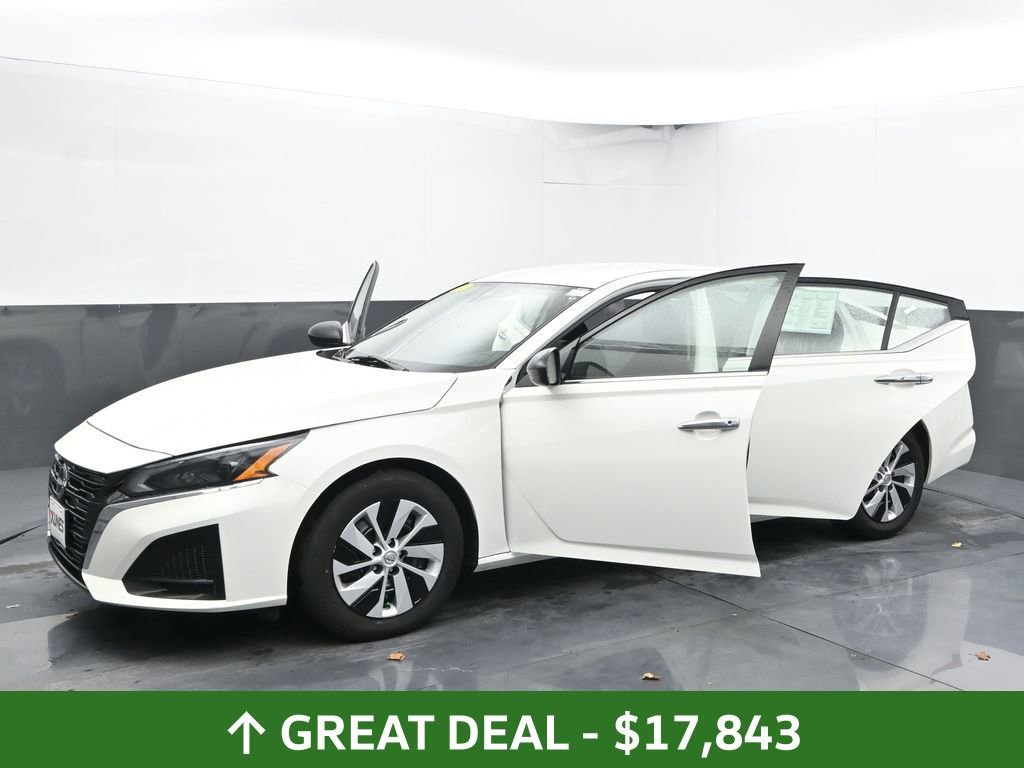 Used 2024 Nissan Altima 2.5 S FWD image 55