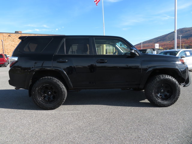 Used 2019 Toyota 4Runner SR5 image 8