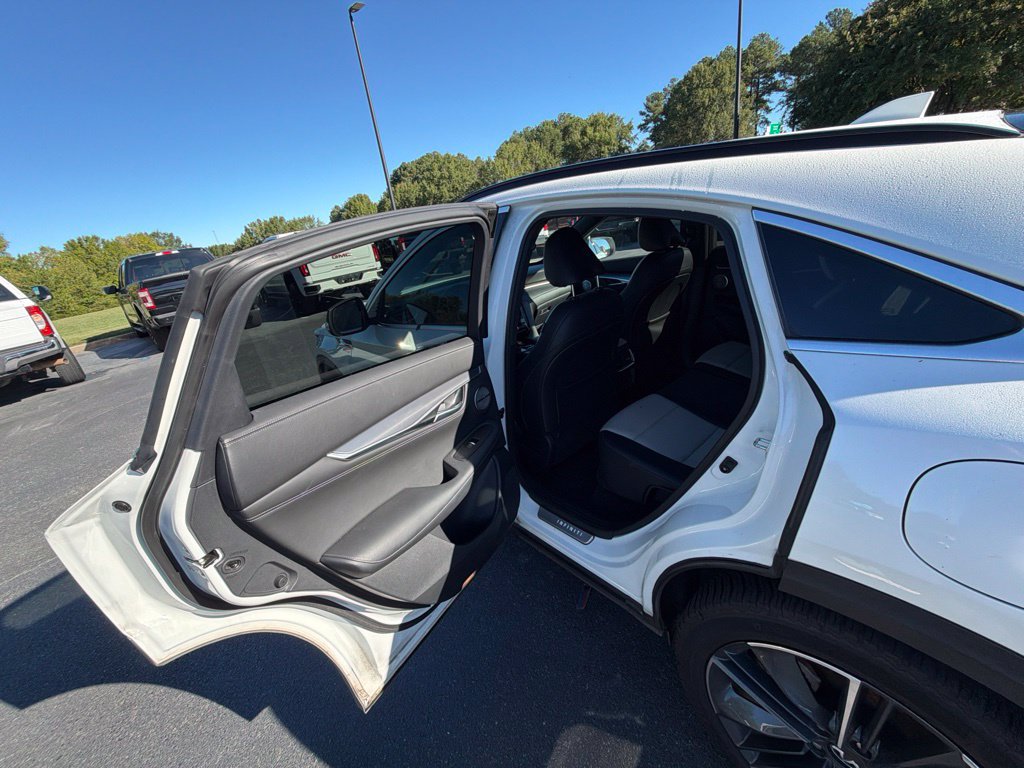 Used 2023 INFINITI QX55 Essential AWD/4WD image 16