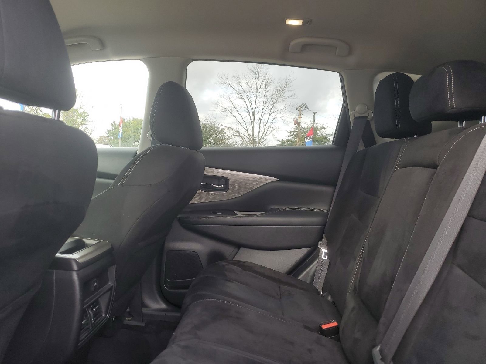 Used 2018 Nissan Murano SV image 12